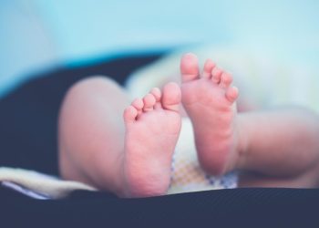Waktu Tepat Mengganti Popok Sebelum Penuh