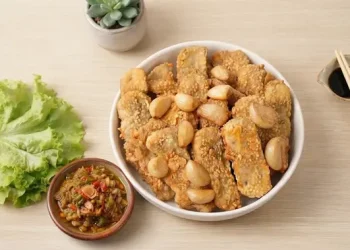 Resep Tempe Krispi Bawang Putih dengan Sambal Bawang yang Gurih Renyah dan Pedas