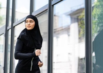 Rekomendasi Pakaian Olahraga Wanita Berhijab agar Latihan Nyaman dan Stylish