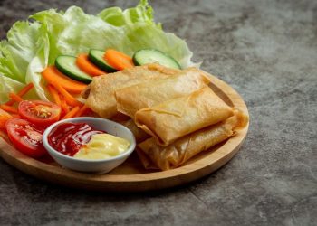 5 Resep Camilan Kulit Lumpia dengan Isian Sederhana, Praktis dan Menggugah Selera